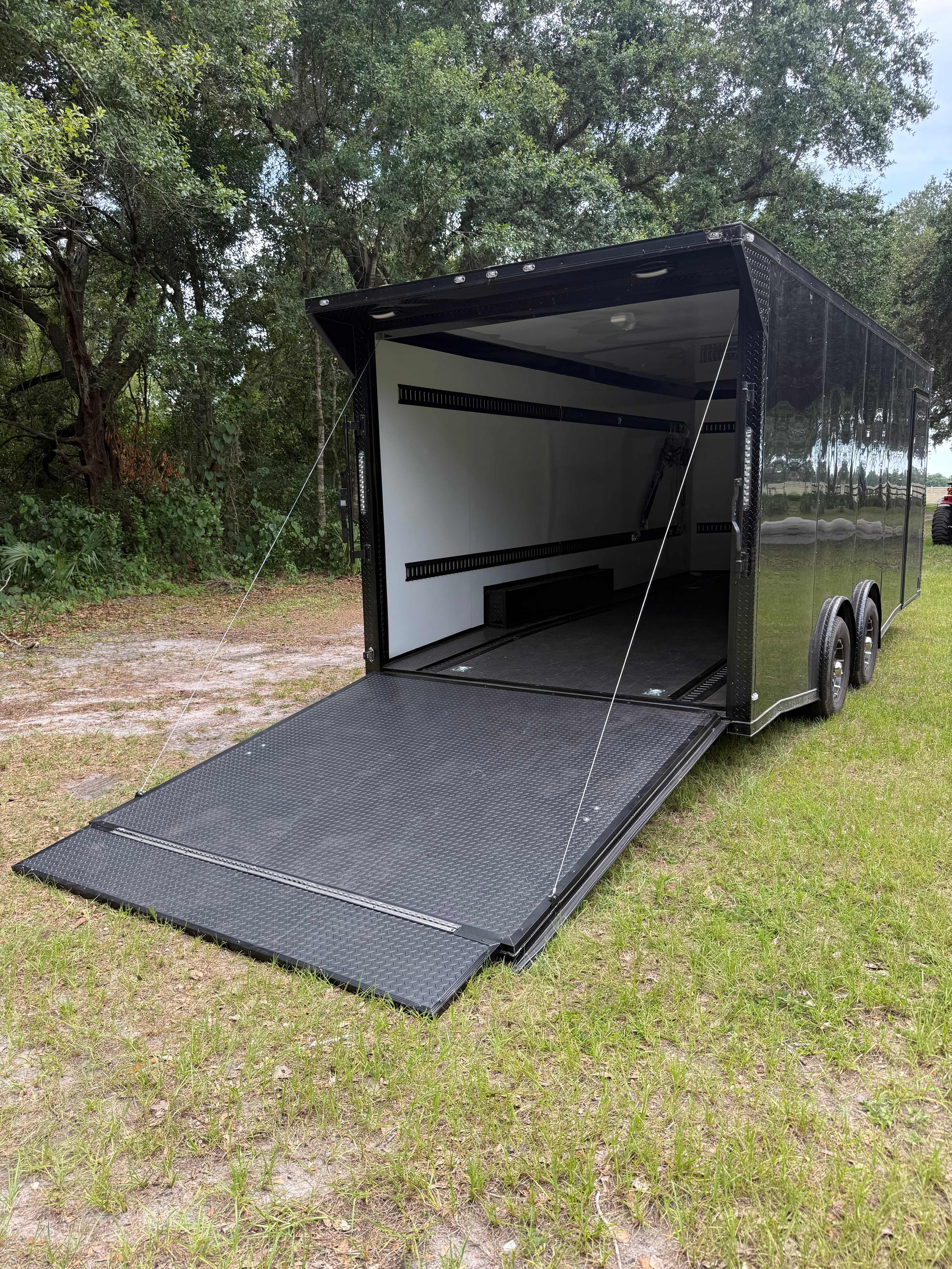 8.5x20ft enclosed cargo trailer rental - open door view Dover FL Tampa Bay
